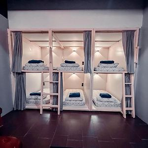 Dormitory Room Mixed